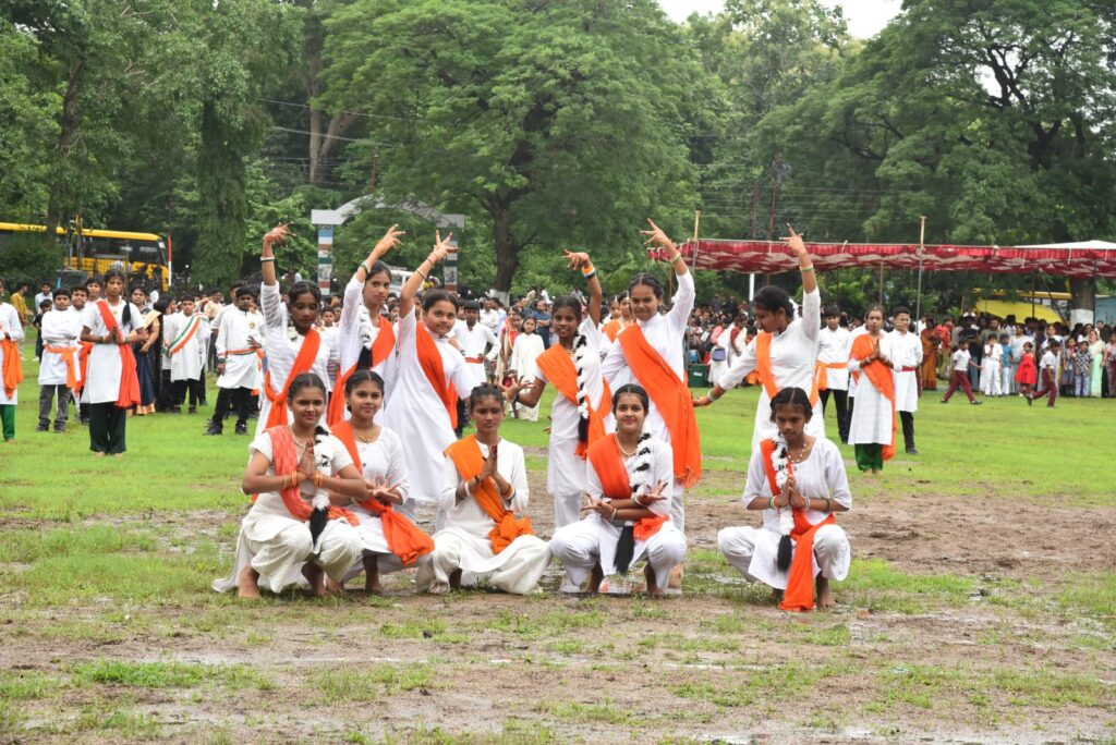 क्षेत्र में उत्साह से मनाया गया 80वां स्वतंत्रता दिवस, जगह-जगह हुआ ध्वजारोहण