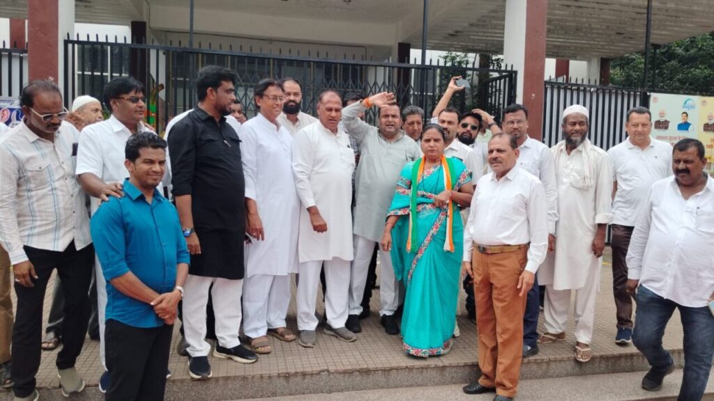 वंदे मातरम् विवाद: कांग्रेस ने सांसद-विधायक सहित जिम्मेदार लोगों पर FIR की मांग की